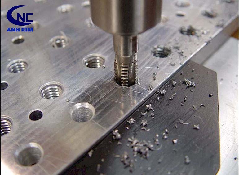 Đặc tính thép cacbon và thép hợp kim trong gia công phay
