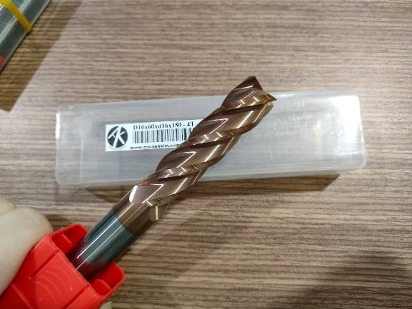 Dao phay ngón hợp kim D16-4F thương hiệu Diakjpg